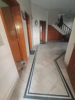 10 MARLA FULL HOUSE FOR SALE IN REAL COTTAGES NEAR BATA CHOWK LAHORE