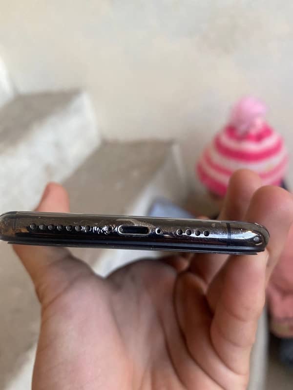 Iphone xsmax 256 factory unlocked zong sim permanant working with box 1