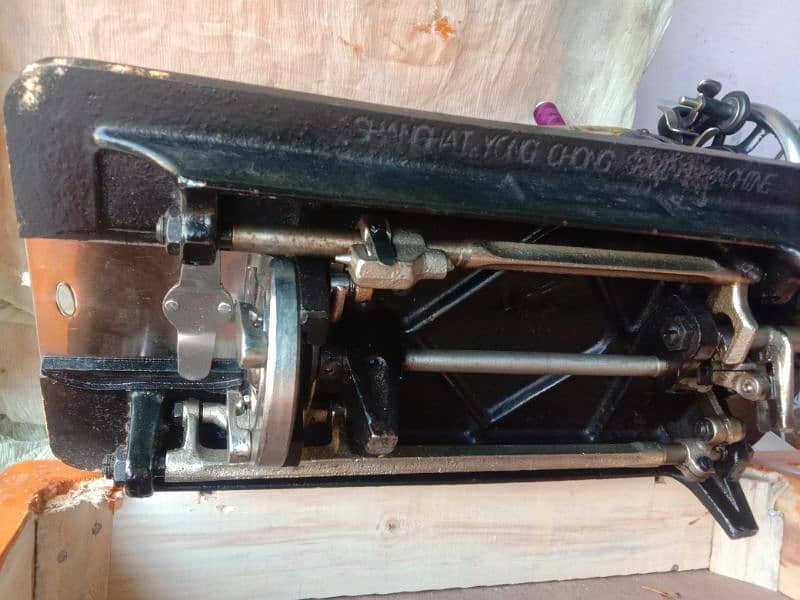 Butterflly sewing machine good condetion all ok 2