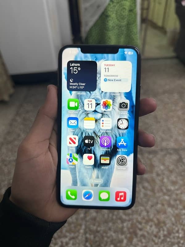 iphone xs max 256gb PTA Approved   urgent sale contact only whatsapp 3