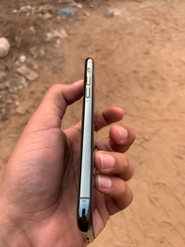 iPhone 11 Pro Jv 4