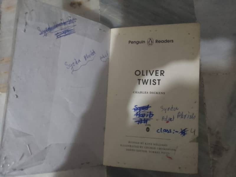 OLIVER TWIST Penguin Edition 4