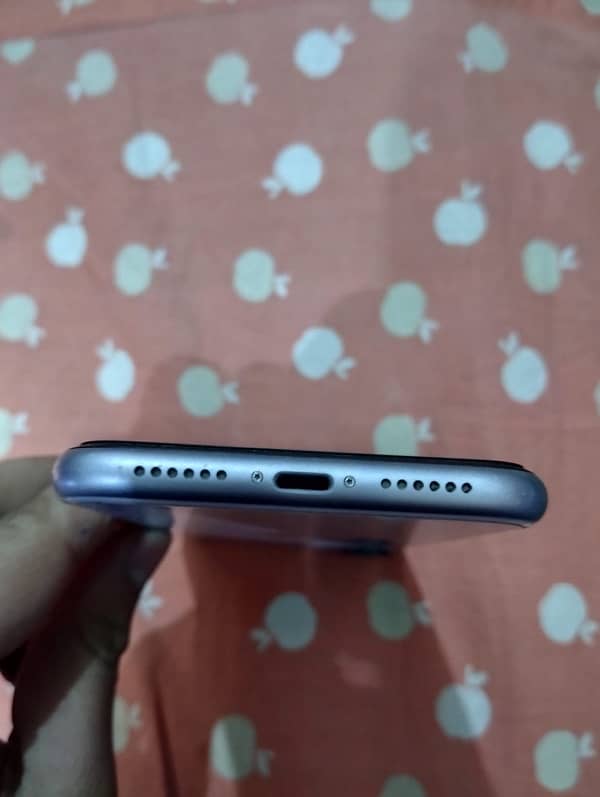 iphone 11 for sale full original not a single part change. 2