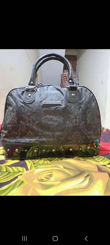 PRELOVED HAND BAG 0