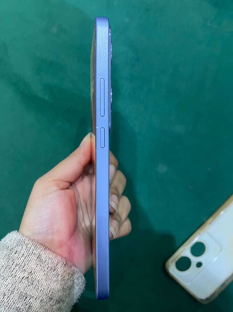 Oppo Reno11 F 5G 3