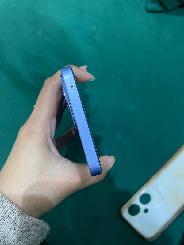 Oppo Reno11 F 5G 4