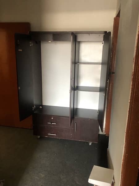 Wardrobe - As Good as New 2