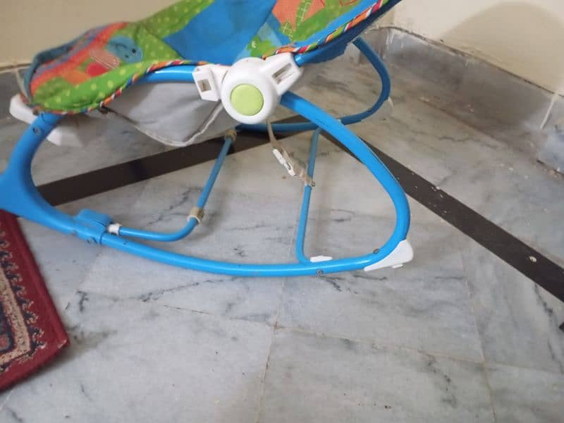 goig condition swing cot for zero to 6 year kud 2