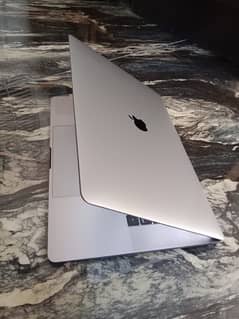 MacBook Pro 2019 , 15 inch ,i9 32/512 SSD