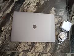 MacBook Pro 2019 , 15 inch ,i9 32/512 SSD