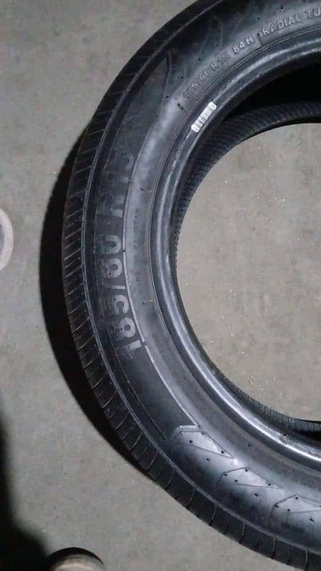 Tyre 185/65 R15 4