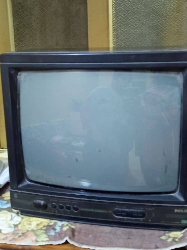 Philip company colour tv 2