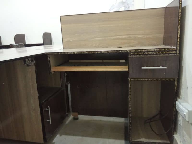 Office Executive Tables for Two Persons plus Side Table 6