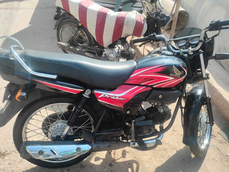 Honda pridor 100 cc 0