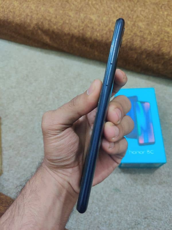 honor 8C 5