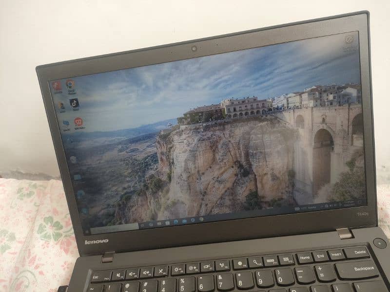 laptop Lenovo Thinkpad core i 5 4th generation 3