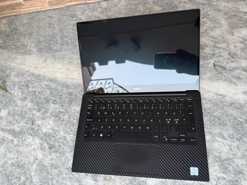 Dell XPS 13 9360 i5 7th Gen 9