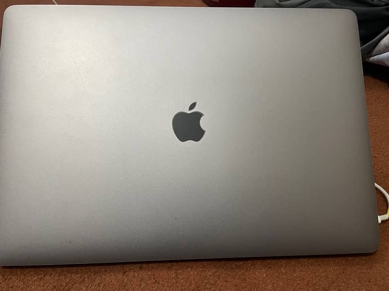 Mac Book pro in Good condition 2017 0