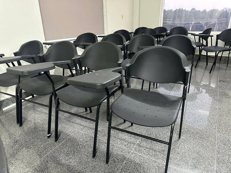 400chairs ,available condition 10/10 1