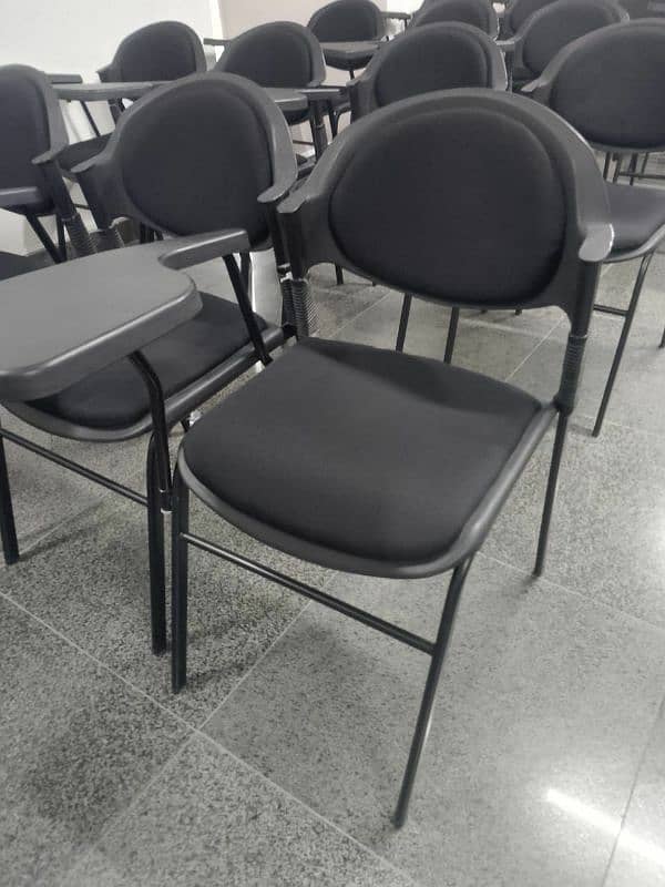 400chairs ,available condition 10/10 3