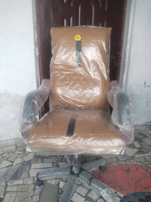 Executive Office Chair Headrest B 4