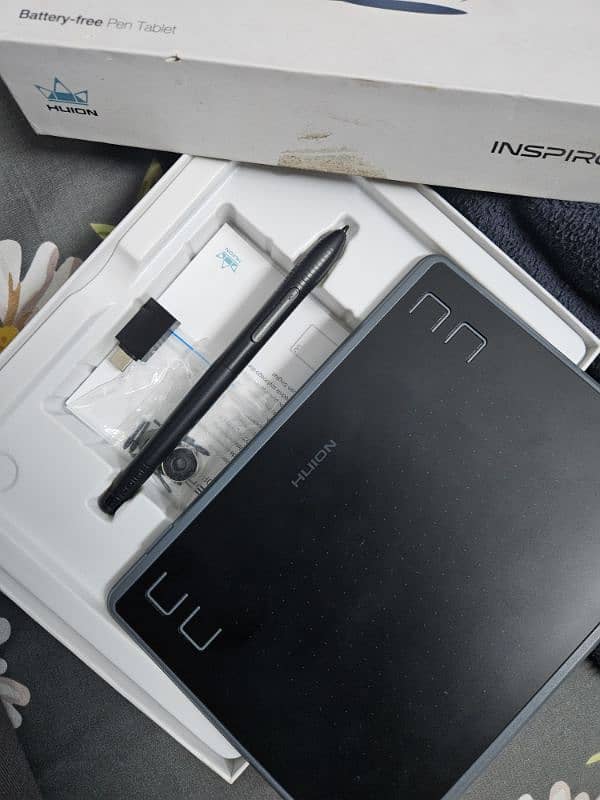 Insipiroy H430P Laptop Graphic Tablet 1