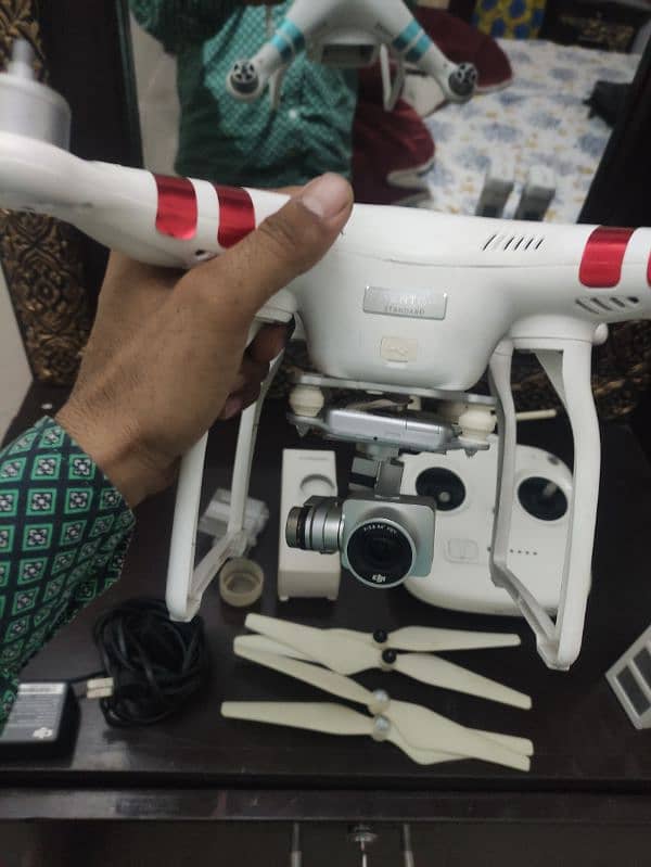 DJI phantom 3 exchange with iphone 12 and pixel 7 9