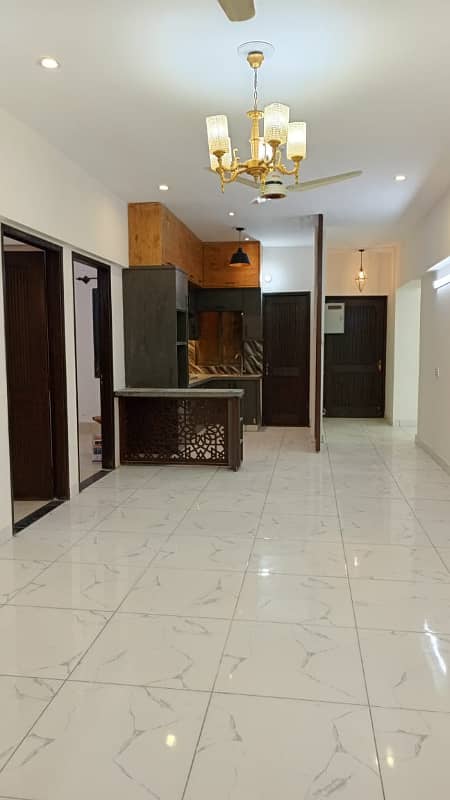 BRAND NEW 3 BED-DD FLAT AVAILABLE FOR RENT IN BOUNDARY WALL PROJECT KINGS PRESIDENCY NEAR MUNAWAR CHOWRANGI GULISTAN-E-JAUHAR 1