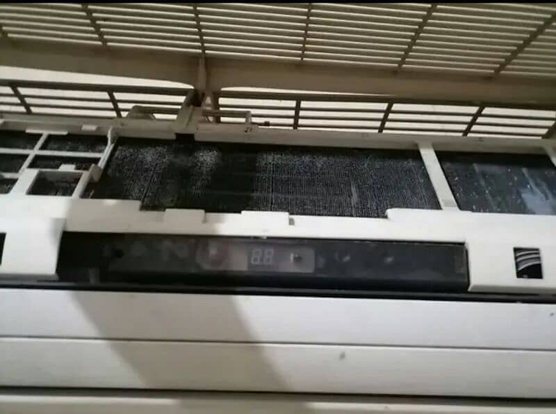 Split Ac 1. Window Ac. 0.75 tan 6