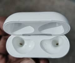 iPhone AirPods