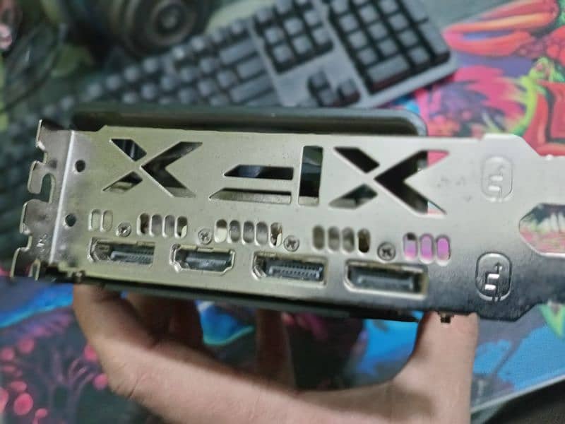 XFX Speedster QICK 308 Radeon RX 6600 XT 1