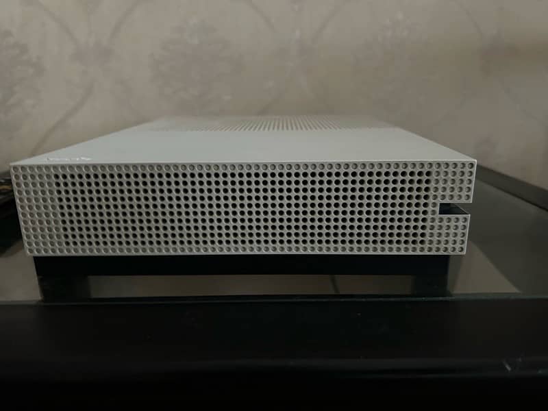 xbox one s 3