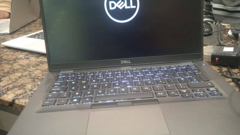 Dell E5400 Ci5 8gen 8gb ram 256 ssd nvmi  14" led Backlight 0