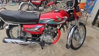 Honda  lcG 125 2023