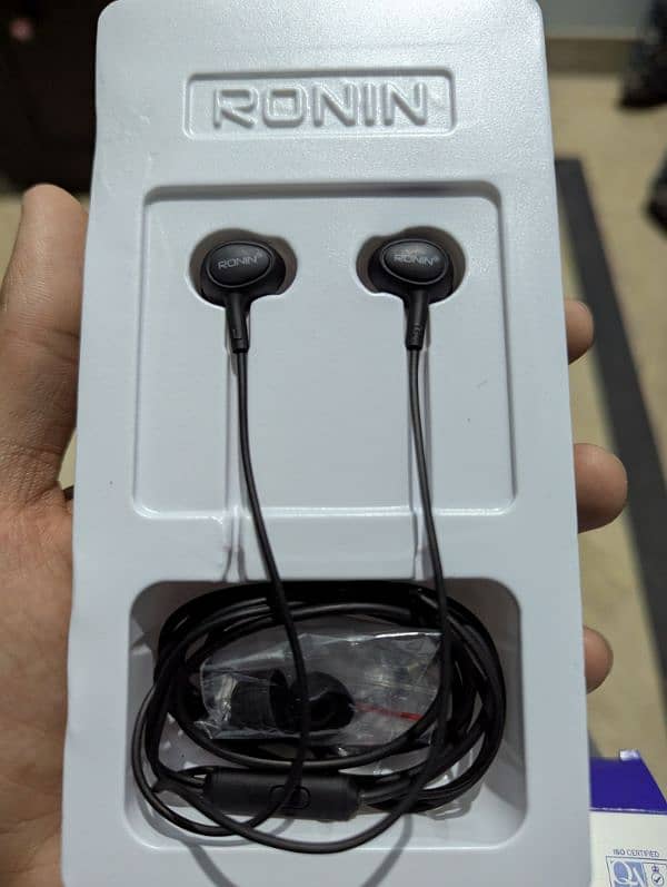 ronin r9 handfree 1