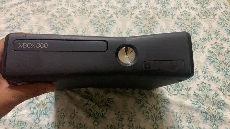 Xbox 360 Slim With Box For Sale 0