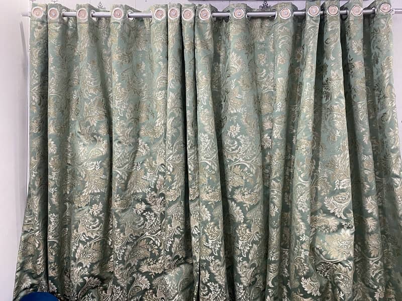 Curtains 0