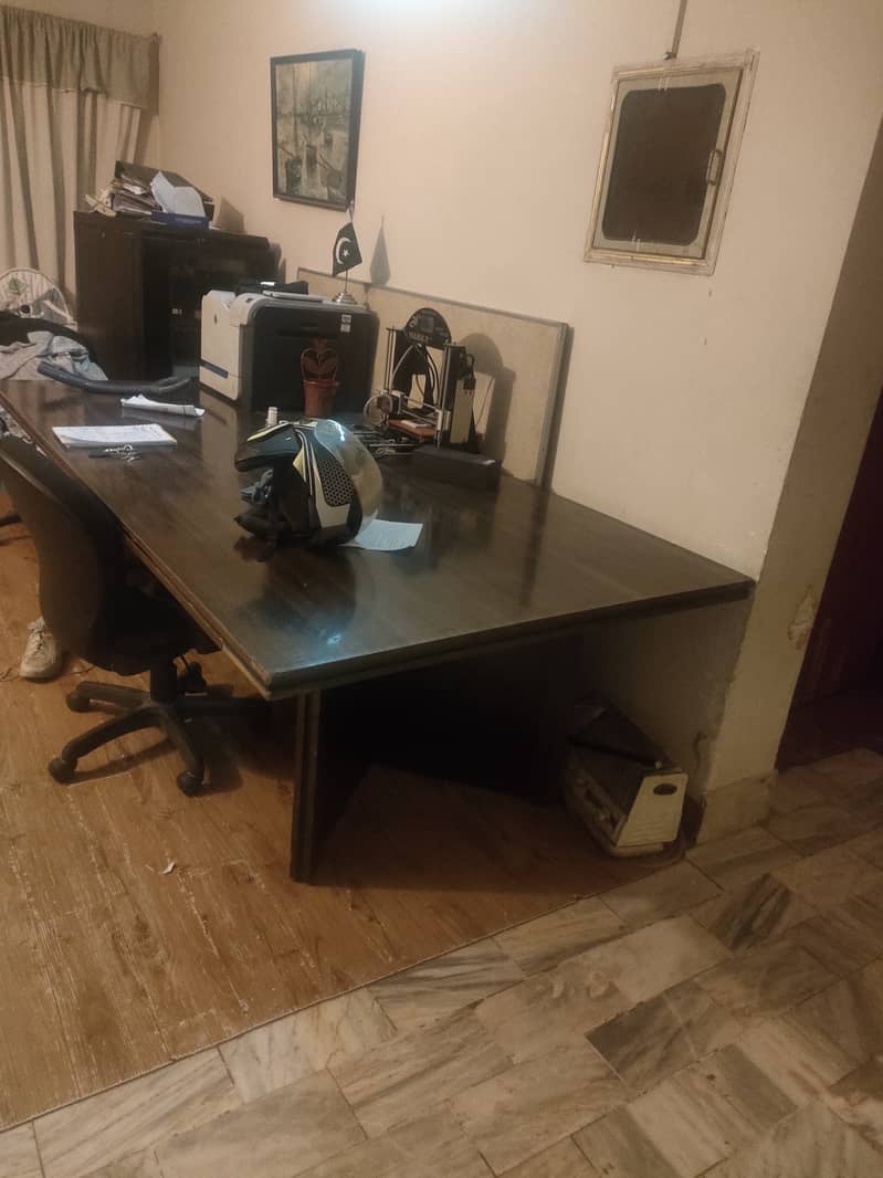 Office Table (8×4) feet in size 2