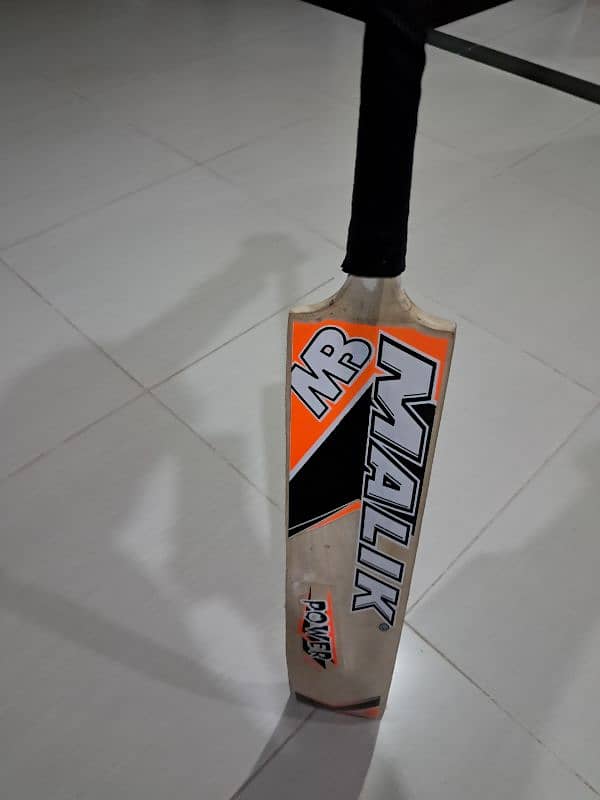 MB Malik tapeball bat 4