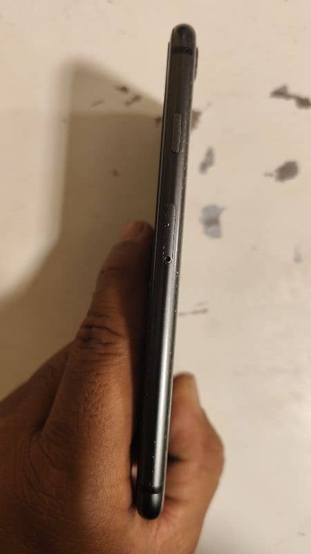 iphone 8 non PTA. . . water pack 1