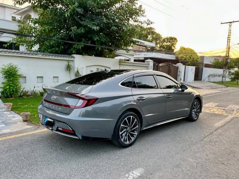 Hyundai Sonata 2022 7