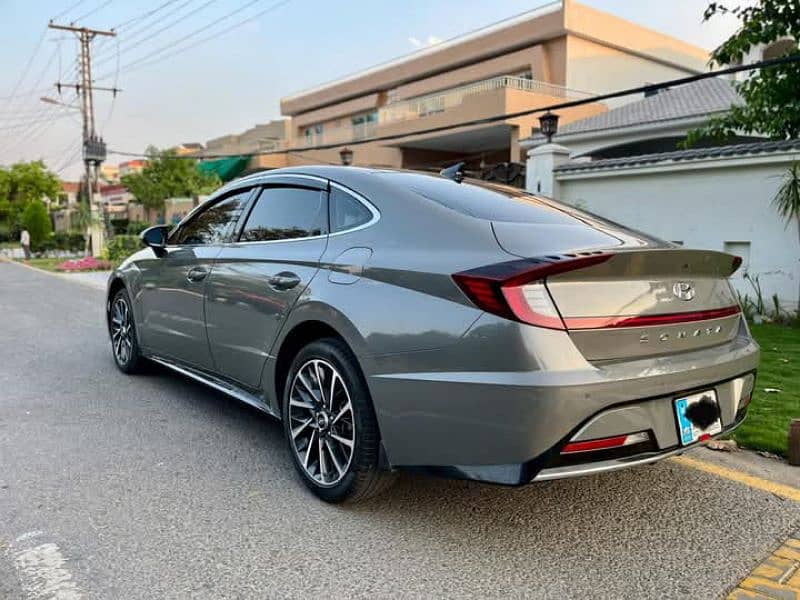 Hyundai Sonata 2022 9