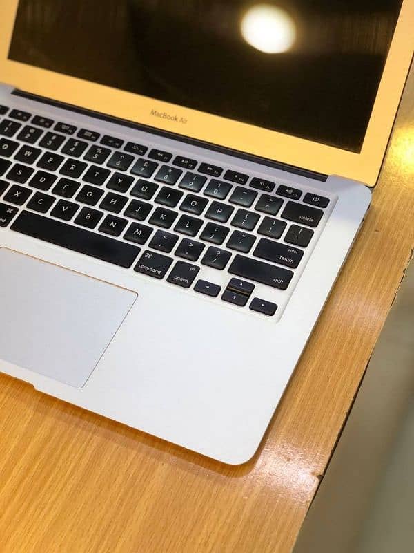 MACBOOK AIR 2017 1