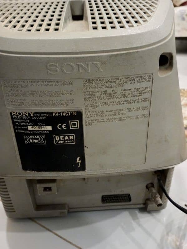 SONY TV ORIGINAL model kv-14CT1B urgent sale 11