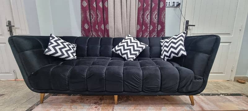 7 seater sofa sota almost new in 10/10 condition 0