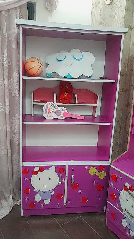 Used Hello Kitty Kids Bed Set 2