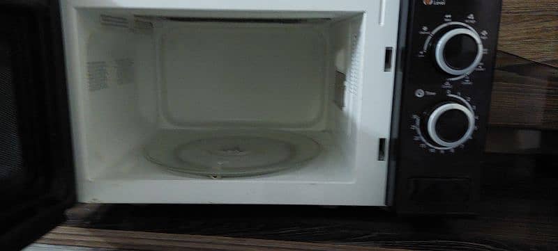 microwave oven 6