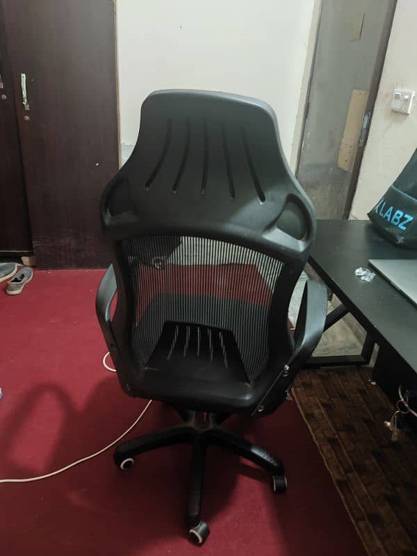 Computer Chair with head rest 360 rotation For Sale 1