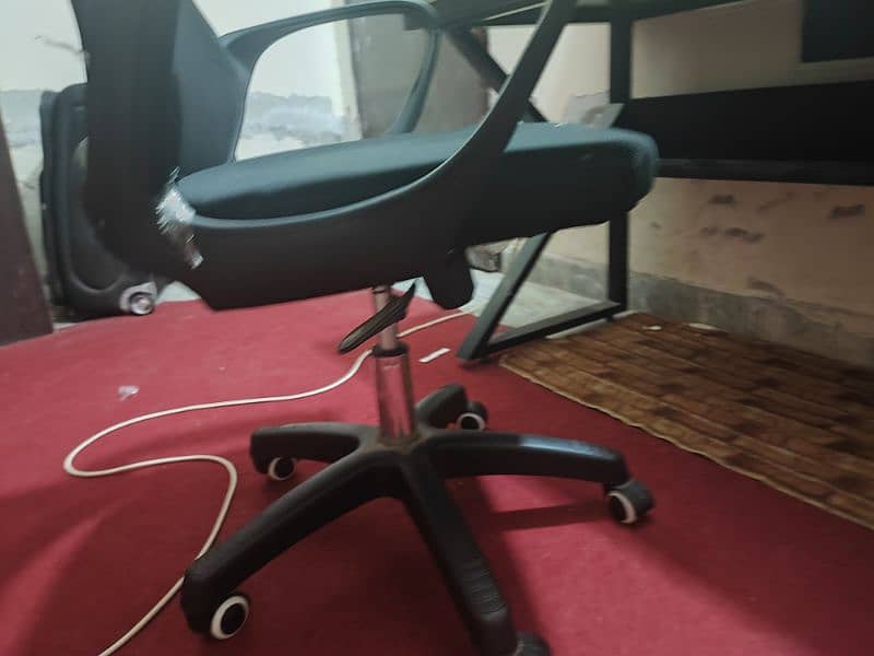 Computer Chair with head rest 360 rotation For Sale 4