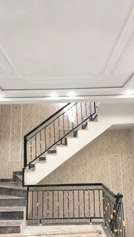 5 Marla Beautifully designed house For Rent In Park View City Lahore. 9